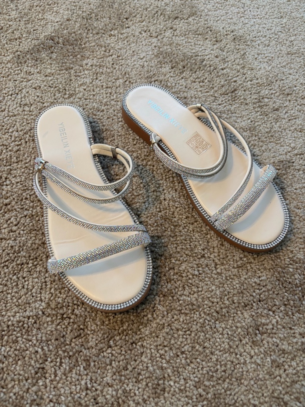 Women silver sandals size 6